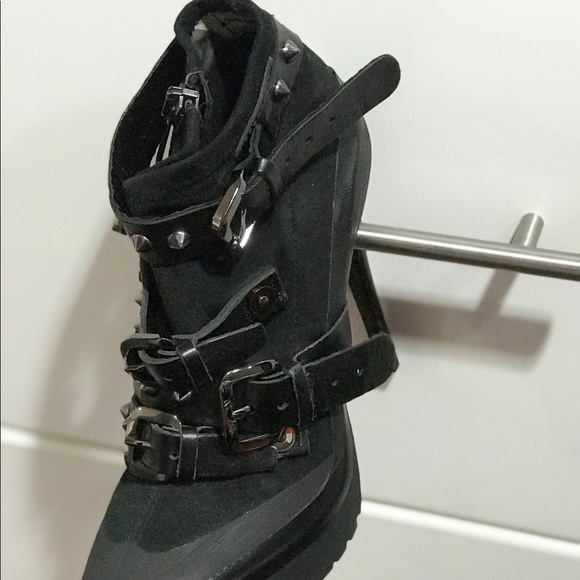 Burberry bootie - Picture 2 of 3